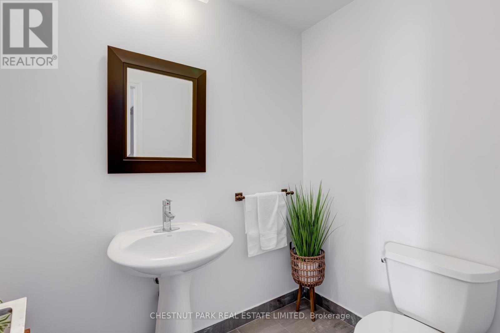 1711 - 736 Spadina Avenue, Toronto, Ontario  M5S 2J6 - Photo 16 - C12408223