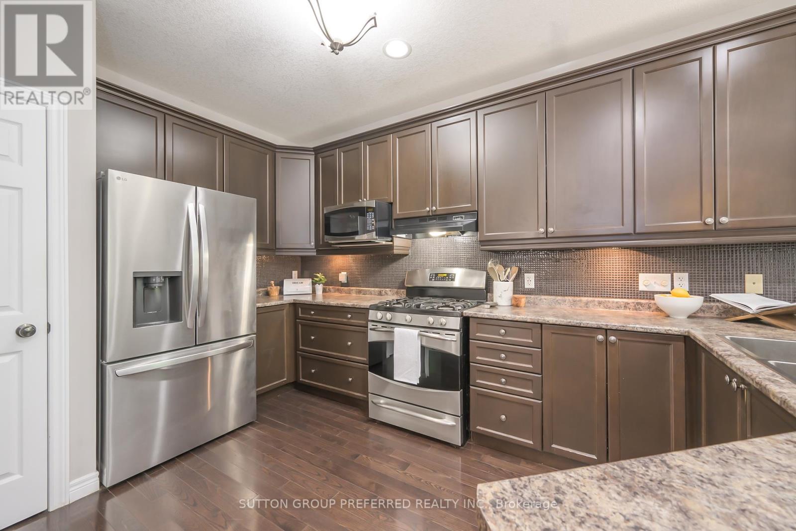 1141 Foxcreek Road, London North, Ontario  N6G 0C3 - Photo 12 - X12408232
