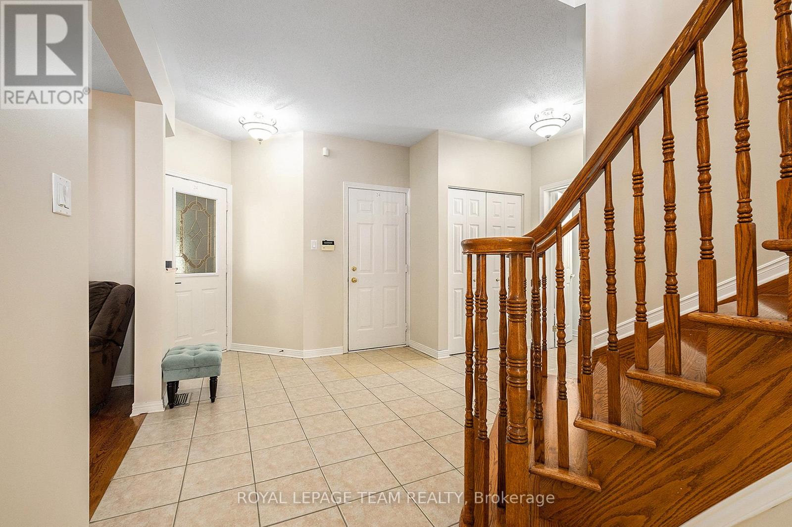 45 Boulder Way, Ottawa, Ontario  K2J 4R5 - Photo 4 - X12408227