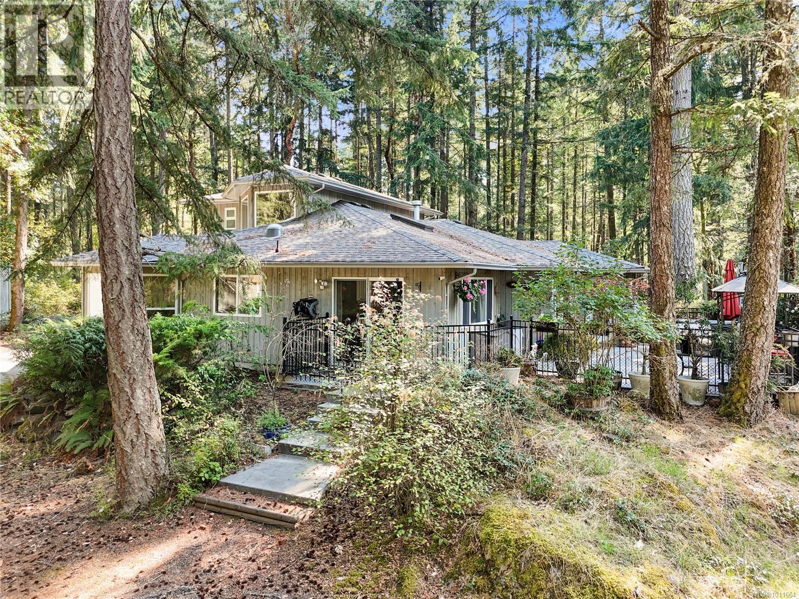 Property at 661 Millstream Lake Rd image 2