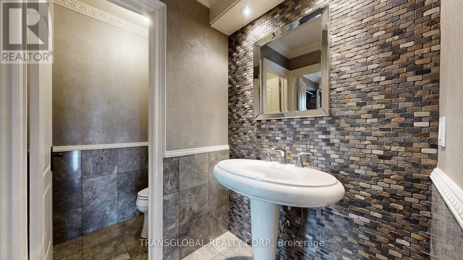 458 Beverley Glen Boulevard, Vaughan, Ontario  L4J 7S2 - Photo 19 - N12408230