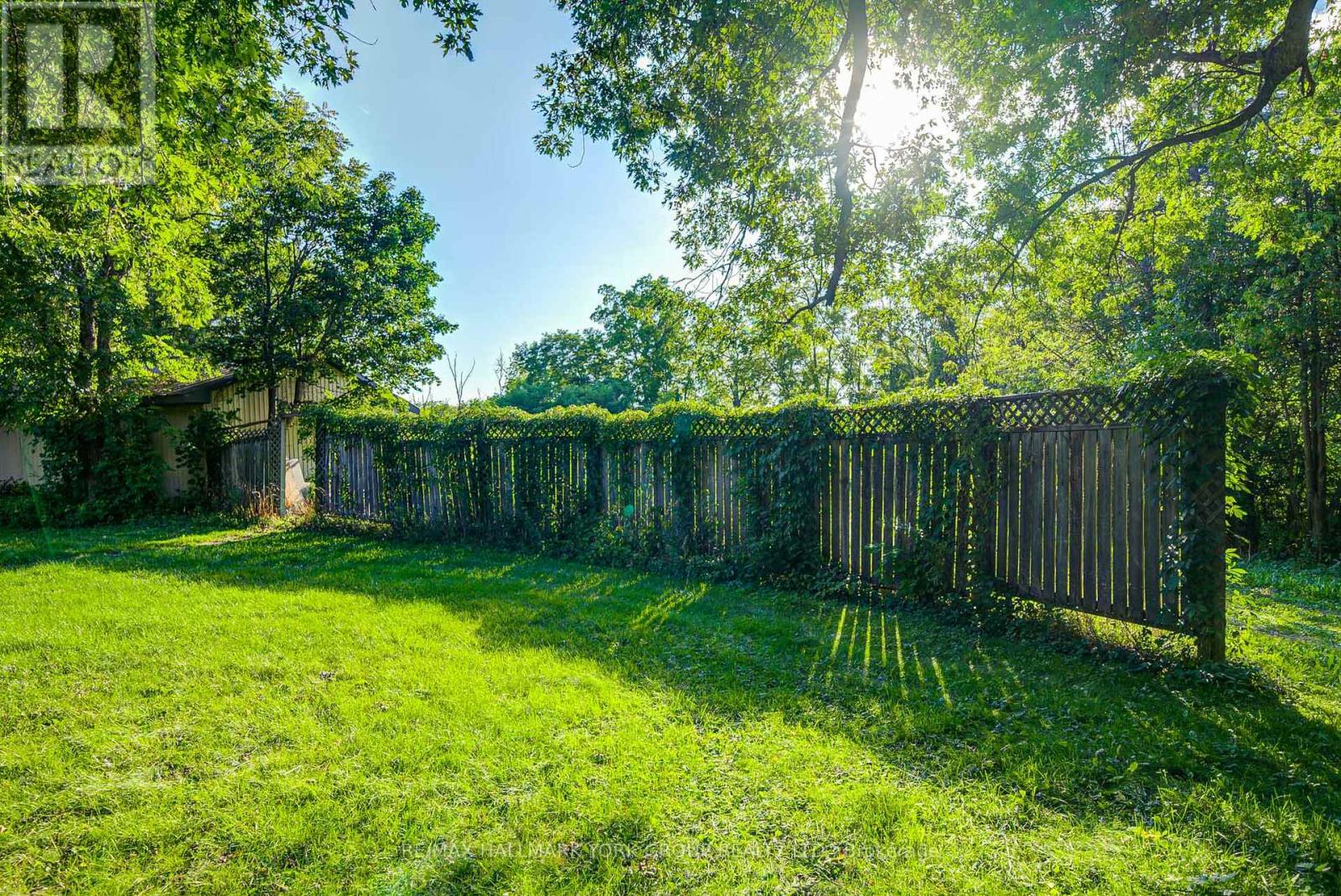 18 Kennedy Lane, Whitchurch-Stouffville, Ontario  L4A 2J5 - Photo 12 - N12408233
