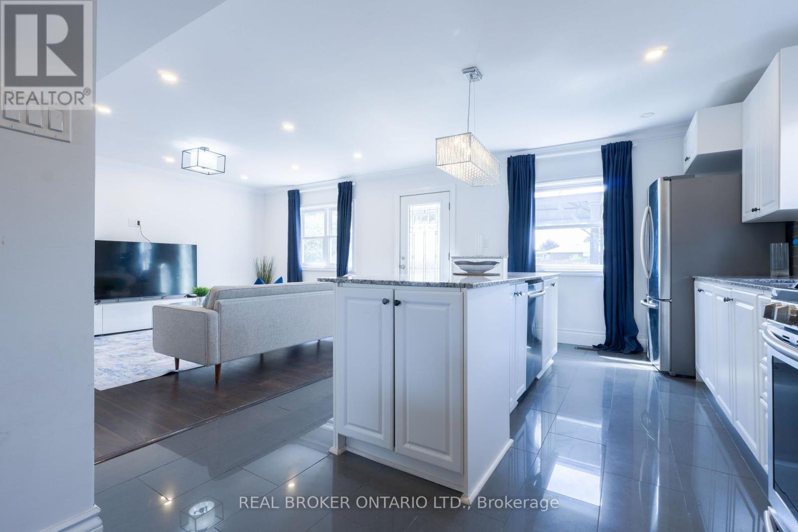 54 Tower Drive, Toronto, Ontario  M1R 3N9 - Photo 9 - E12404419