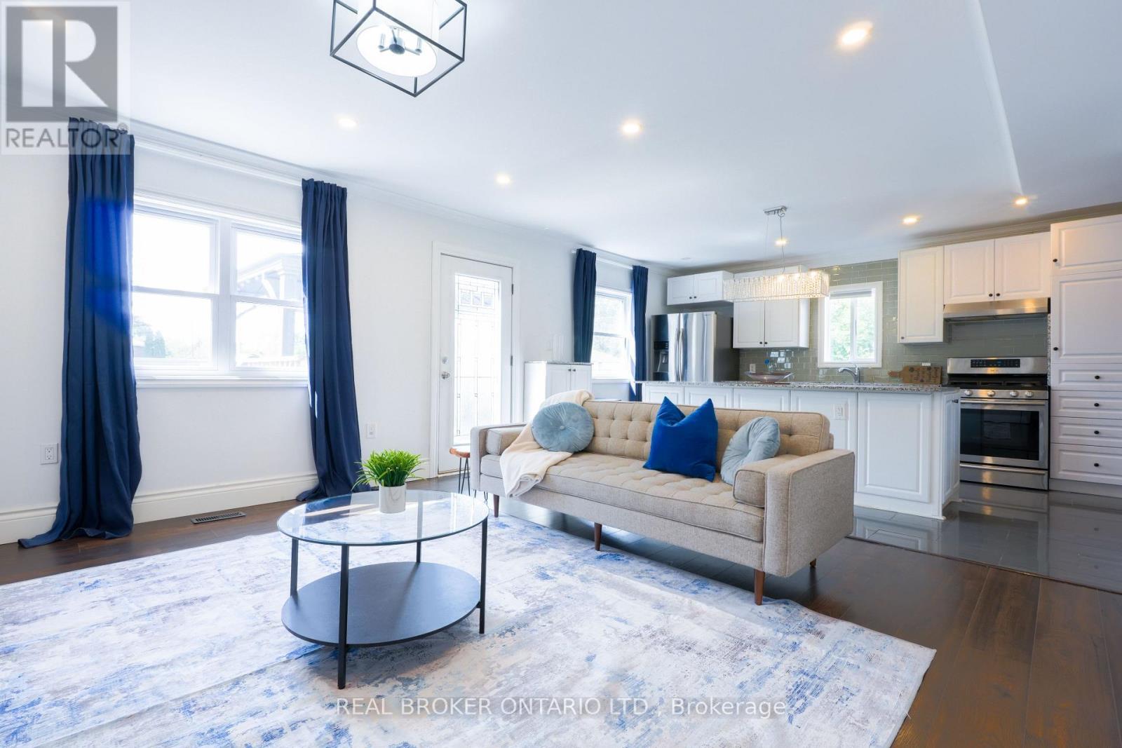 54 Tower Drive, Toronto, Ontario  M1R 3N9 - Photo 7 - E12404419