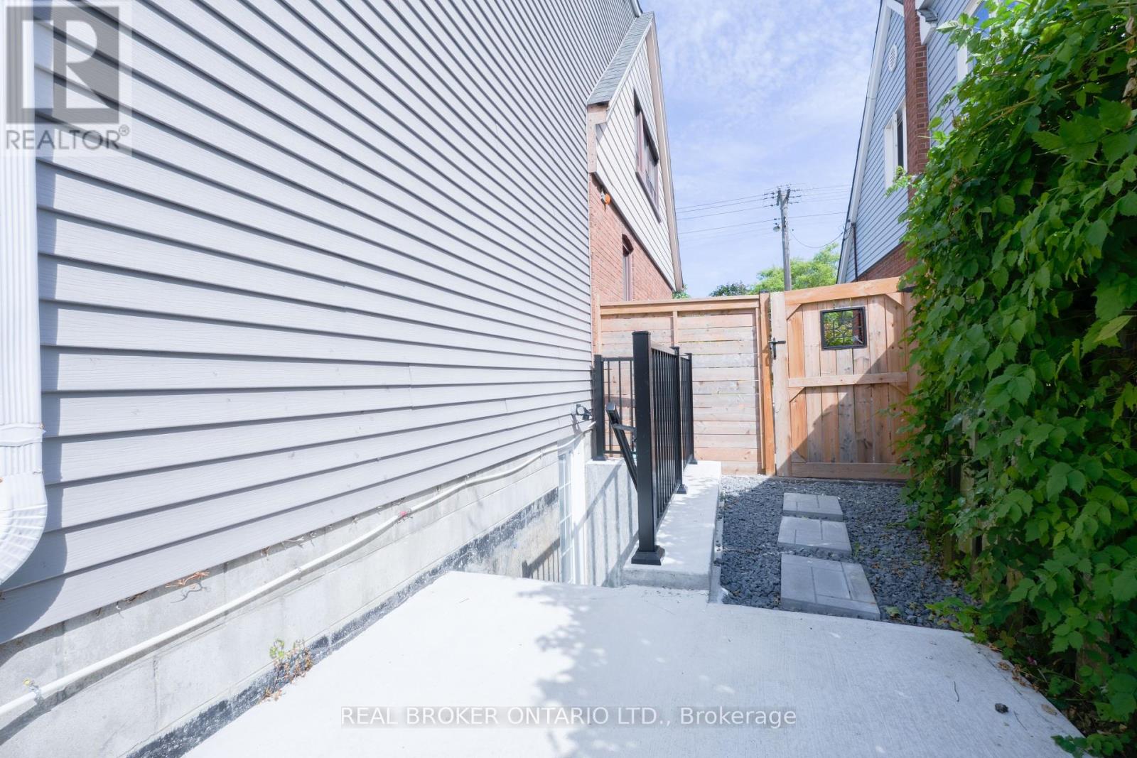 Property at 54 TOWER DRIVE image 5