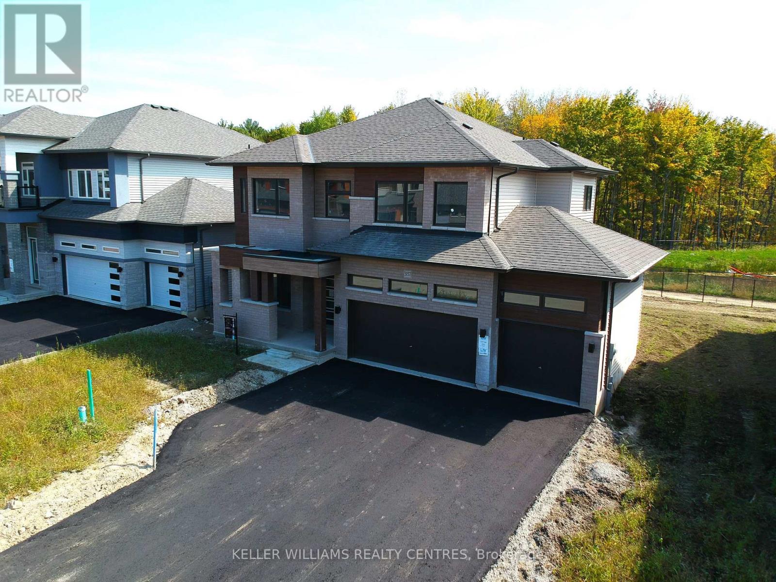 3157 Searidge Street, Severn, Ontario  L3V 8R1 - Photo 2 - S12408238