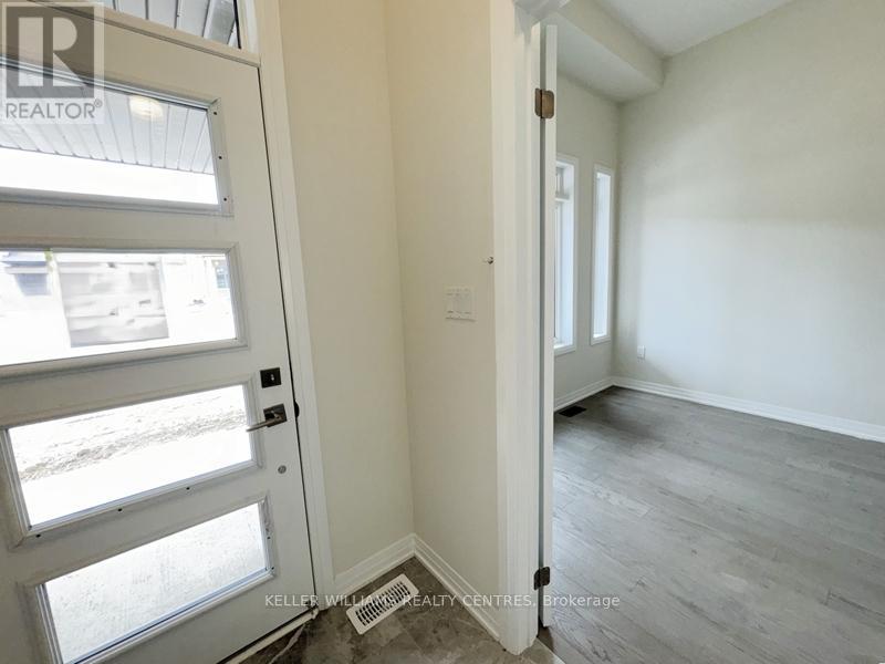 3157 Searidge Street, Severn, Ontario  L3V 8R1 - Photo 4 - S12408238