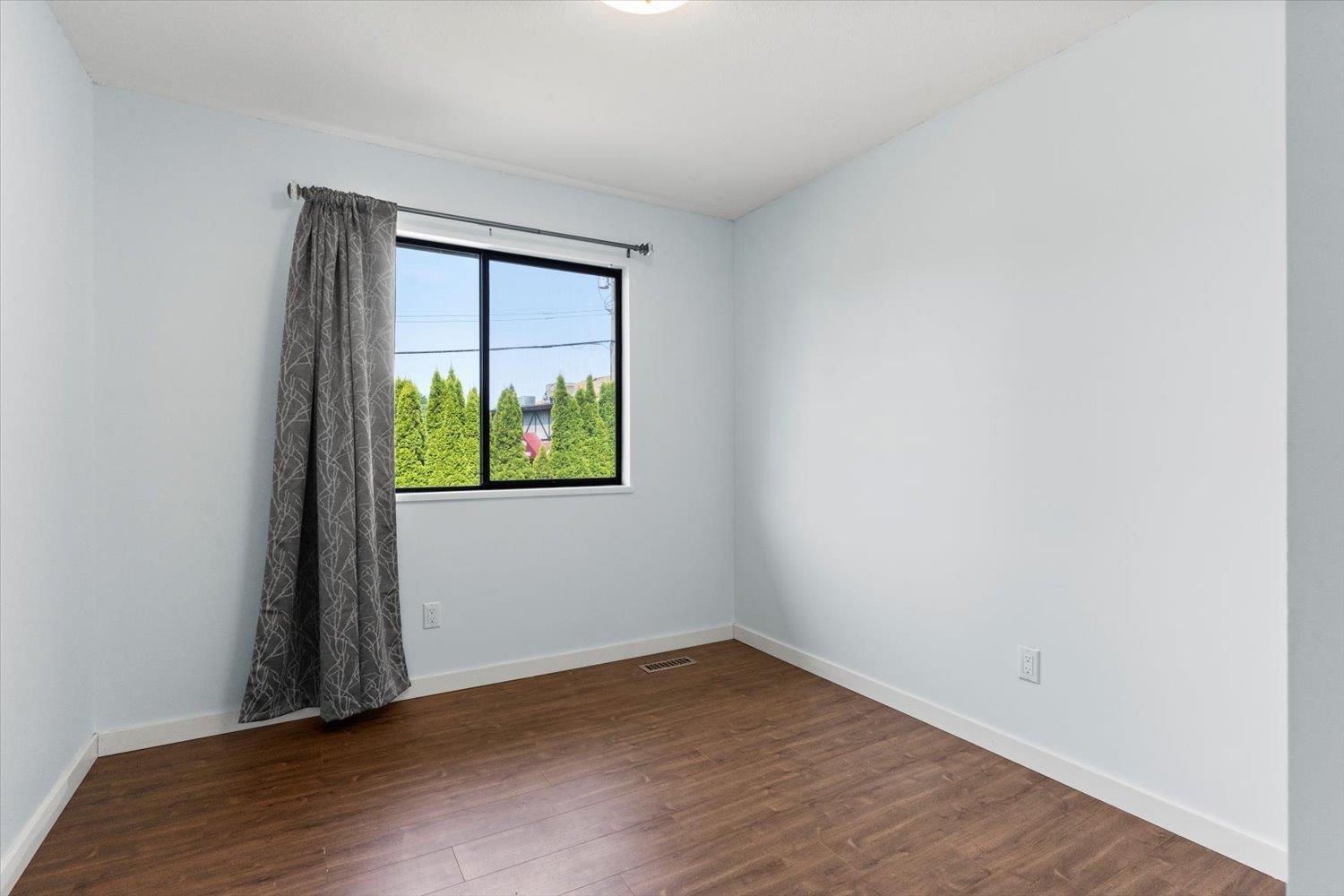 7976 Tanager Street, Mission, British Columbia  V2V 5K5 - Photo 10 - R3048503