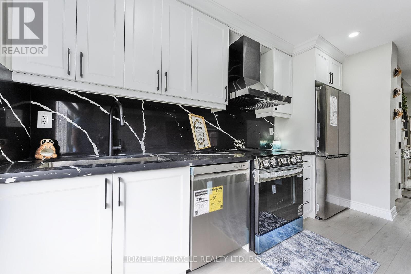 30 Peaceful Place, Brampton, Ontario  L6S 4E6 - Photo 16 - W12401769