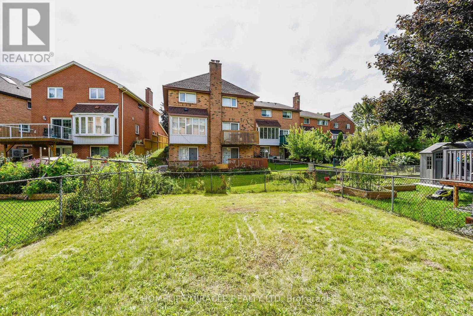 30 Peaceful Place, Brampton, Ontario  L6S 4E6 - Photo 44 - W12401769