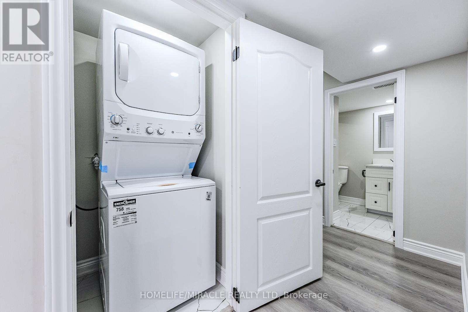 30 Peaceful Place, Brampton, Ontario  L6S 4E6 - Photo 42 - W12401769