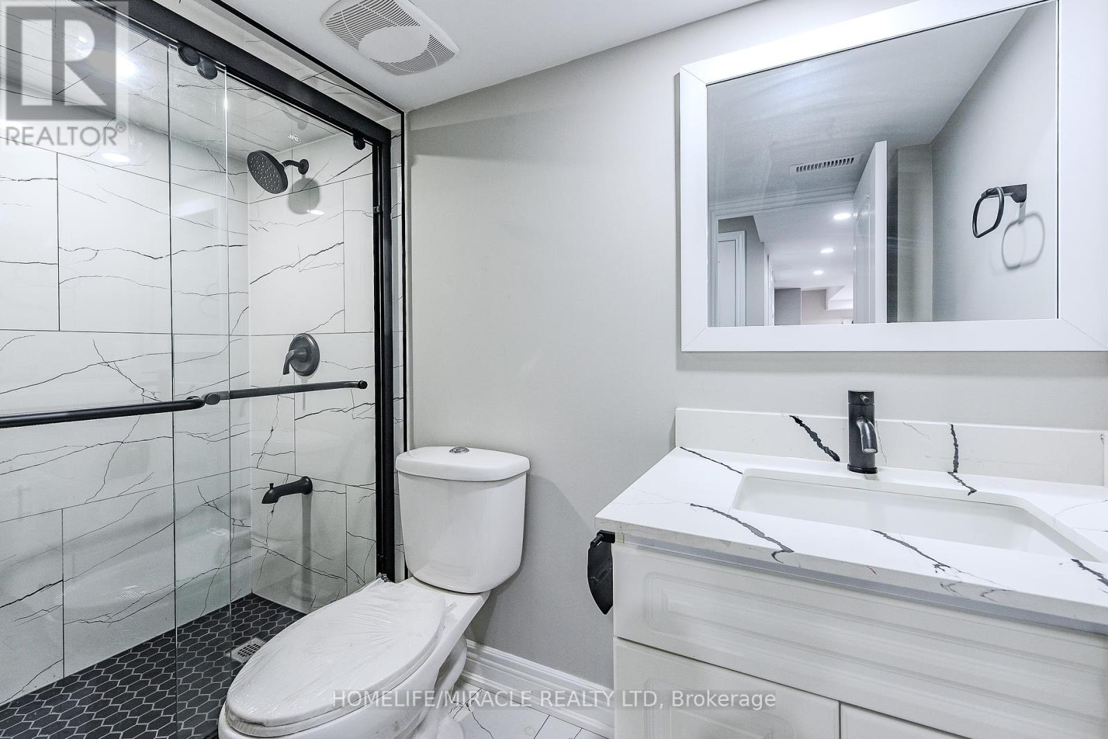 30 Peaceful Place, Brampton, Ontario  L6S 4E6 - Photo 35 - W12401769
