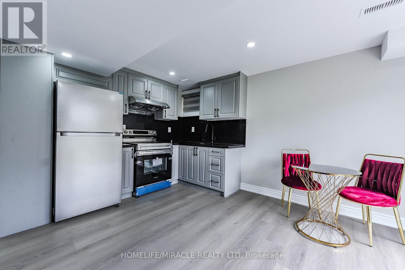 30 Peaceful Place, Brampton, Ontario  L6S 4E6 - Photo 41 - W12401769