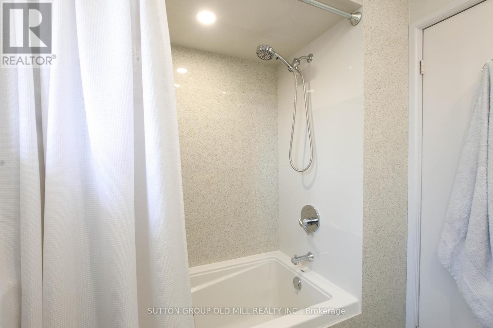 14 Louisa Street, Toronto, Ontario  M8V 2K6 - Photo 17 - W12408212