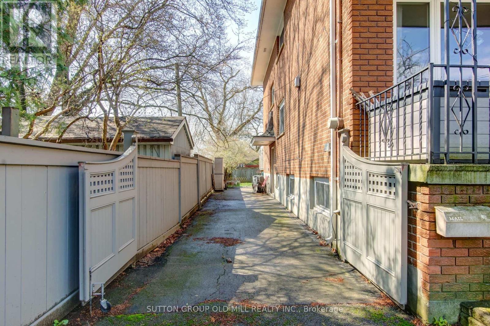 14 Louisa Street, Toronto, Ontario  M8V 2K6 - Photo 21 - W12408212