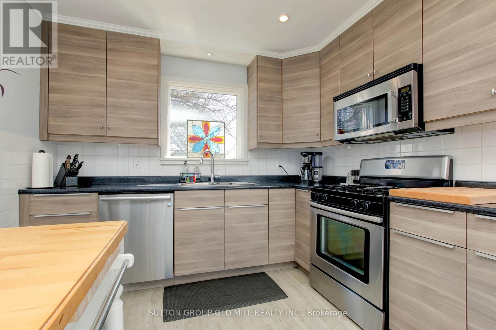 14 Louisa Street, Toronto, Ontario  M8V 2K6 - Photo 9 - W12408212