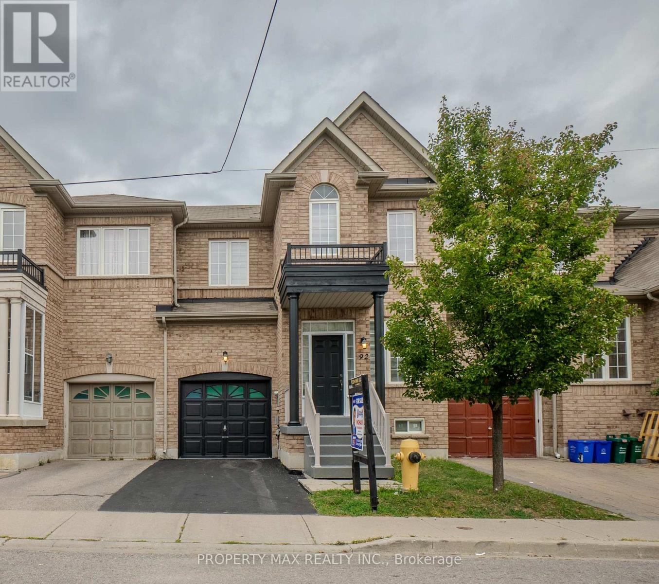 92 COLELUKE LANE, Markham, Ontario