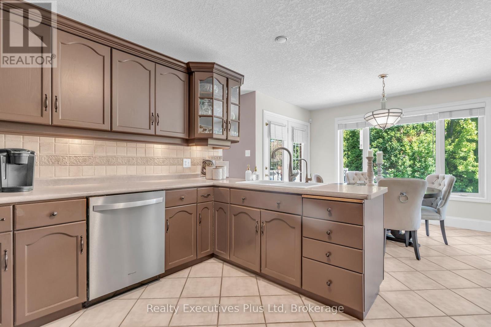 45 Fieldstone Road, Guelph, Ontario  N1L 1B4 - Photo 26 - X12408252