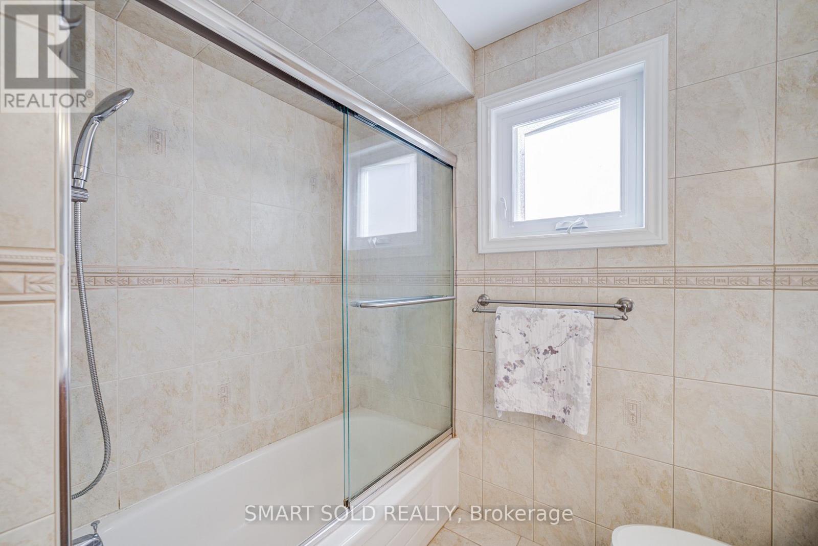 200 Rosedale Heights Drive, Vaughan (Uplands), Ontario  L4J 4W4 - Photo 35 - N12406920