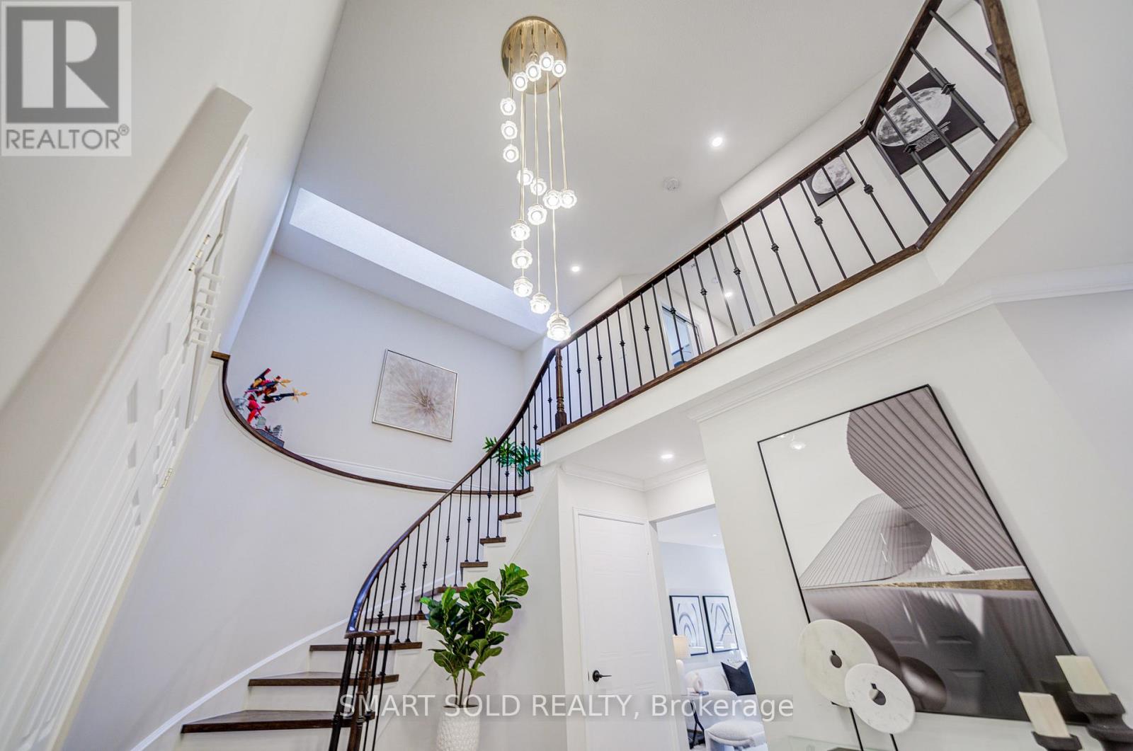 200 Rosedale Heights Drive, Vaughan (Uplands), Ontario  L4J 4W4 - Photo 7 - N12406920