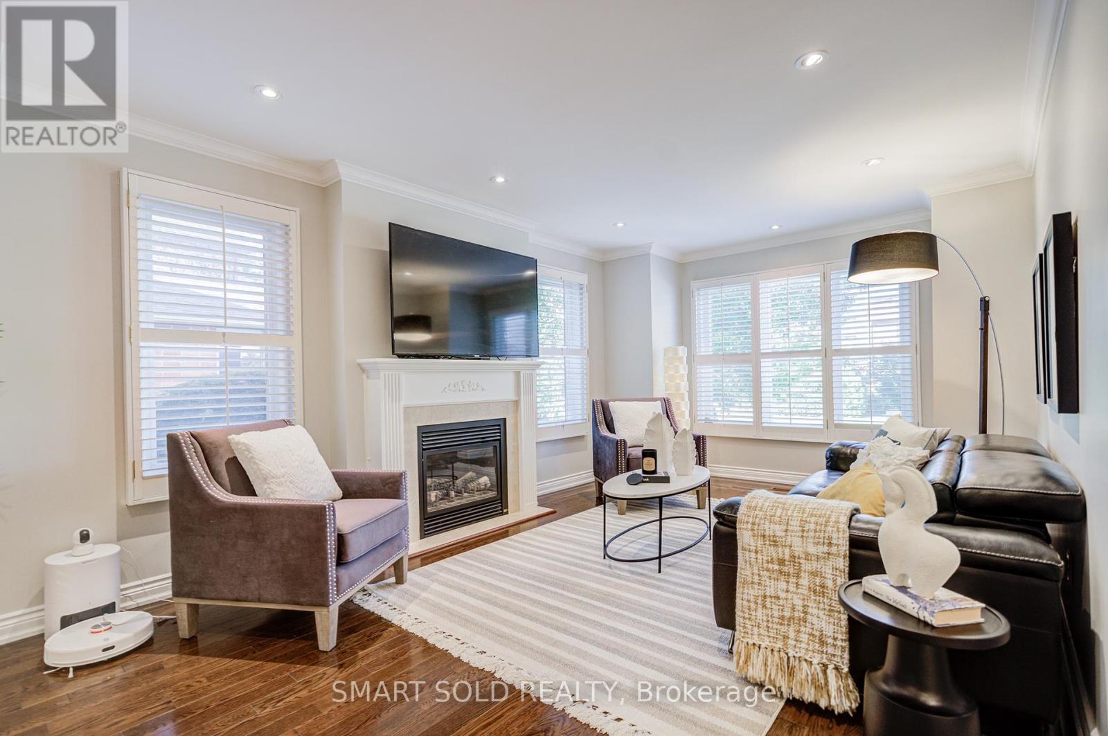 200 Rosedale Heights Drive, Vaughan (Uplands), Ontario  L4J 4W4 - Photo 8 - N12406920