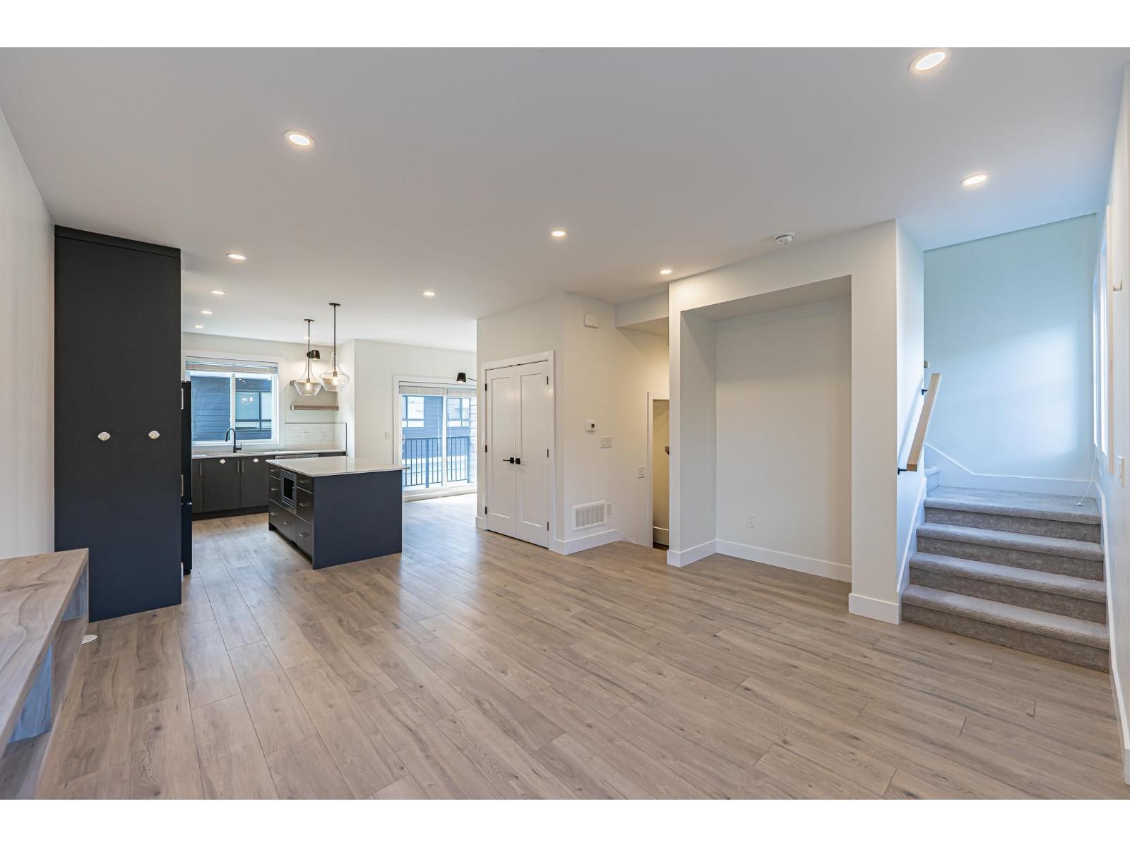 7 16358 23a Avenue, Surrey, British Columbia  V3Z 1J7 - Photo 11 - R3048374