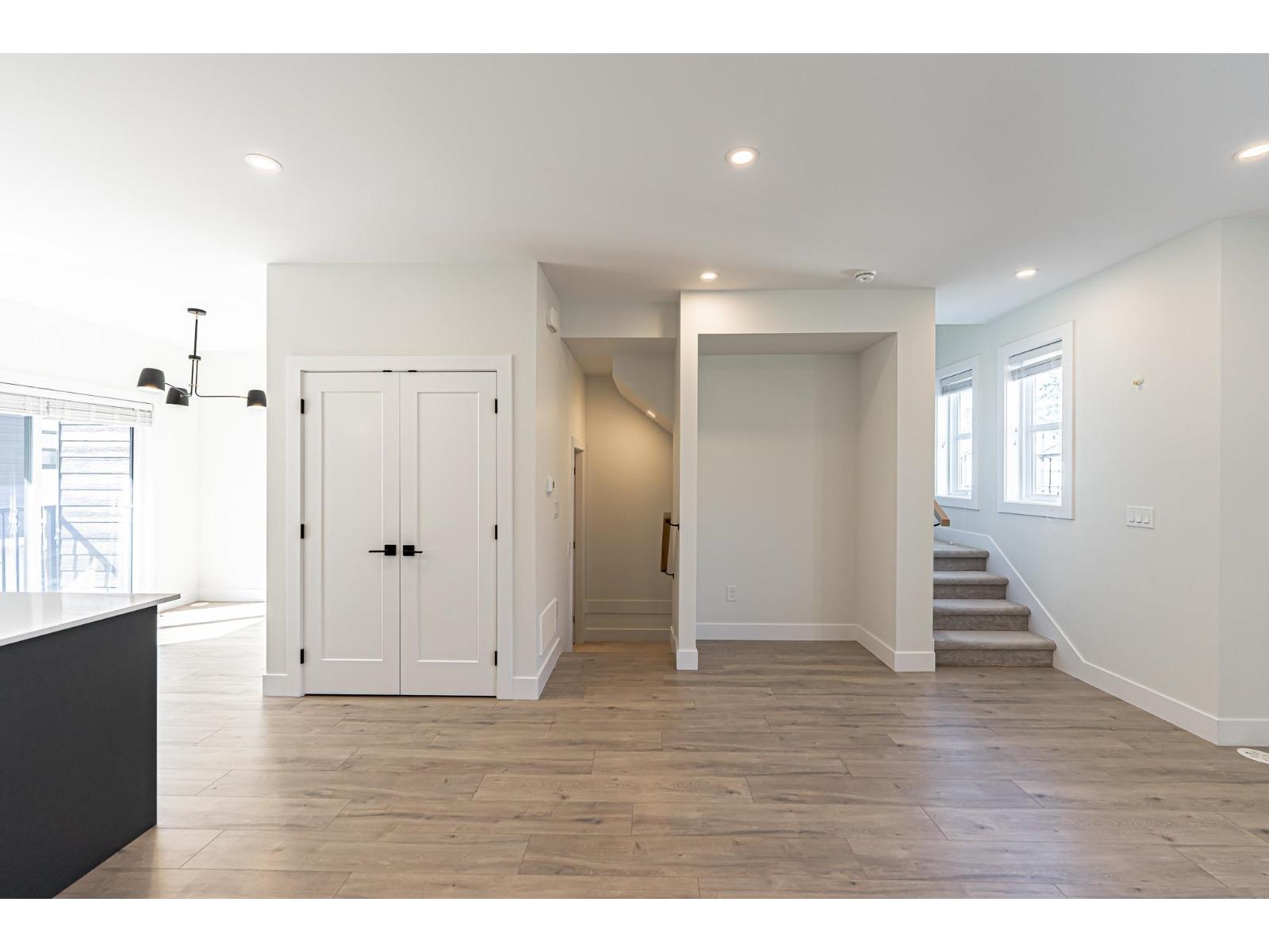 7 16358 23a Avenue, Surrey, British Columbia  V3Z 1J7 - Photo 8 - R3048374