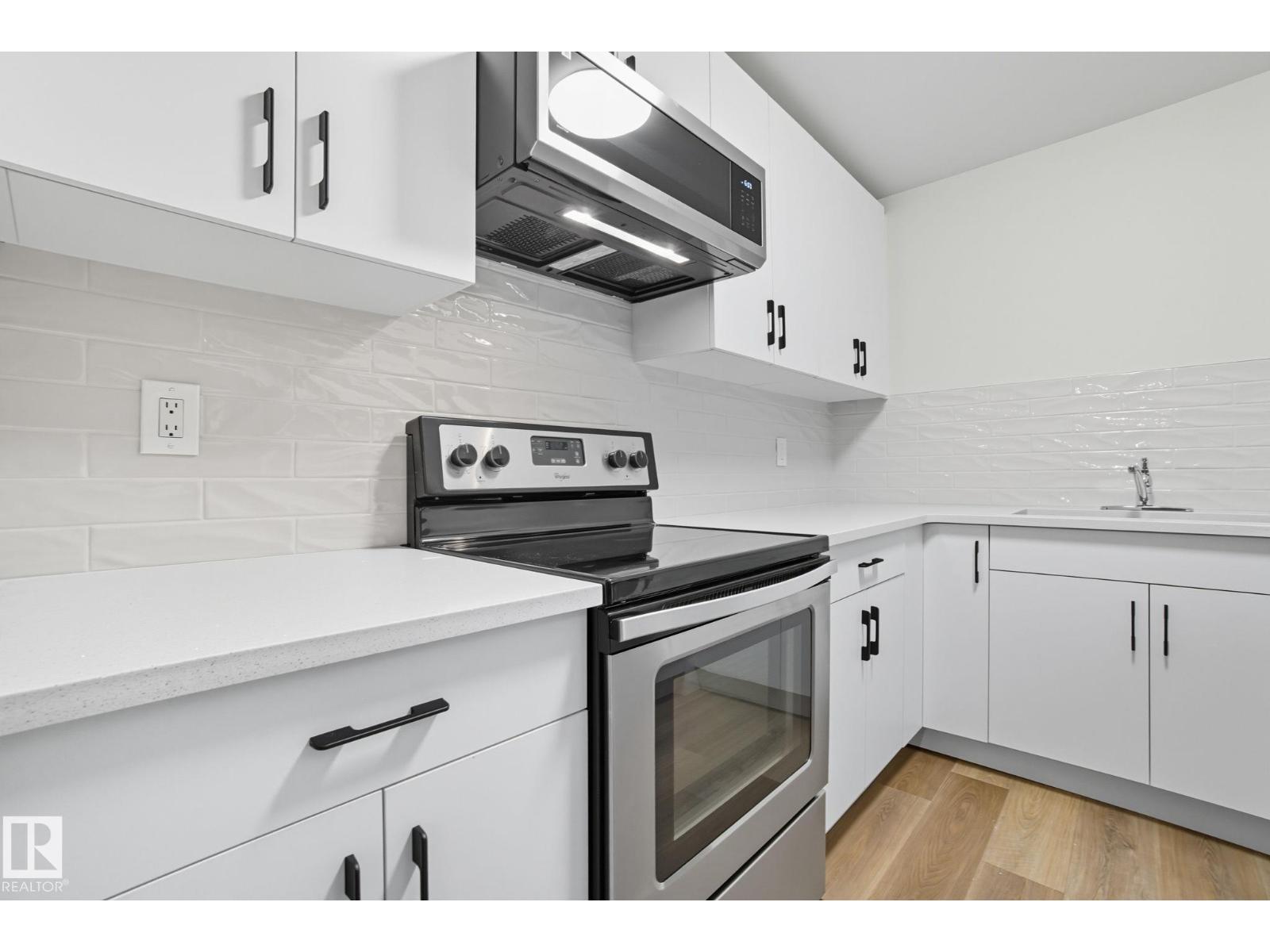 #6 10160 119 ST NW, Edmonton, Alberta