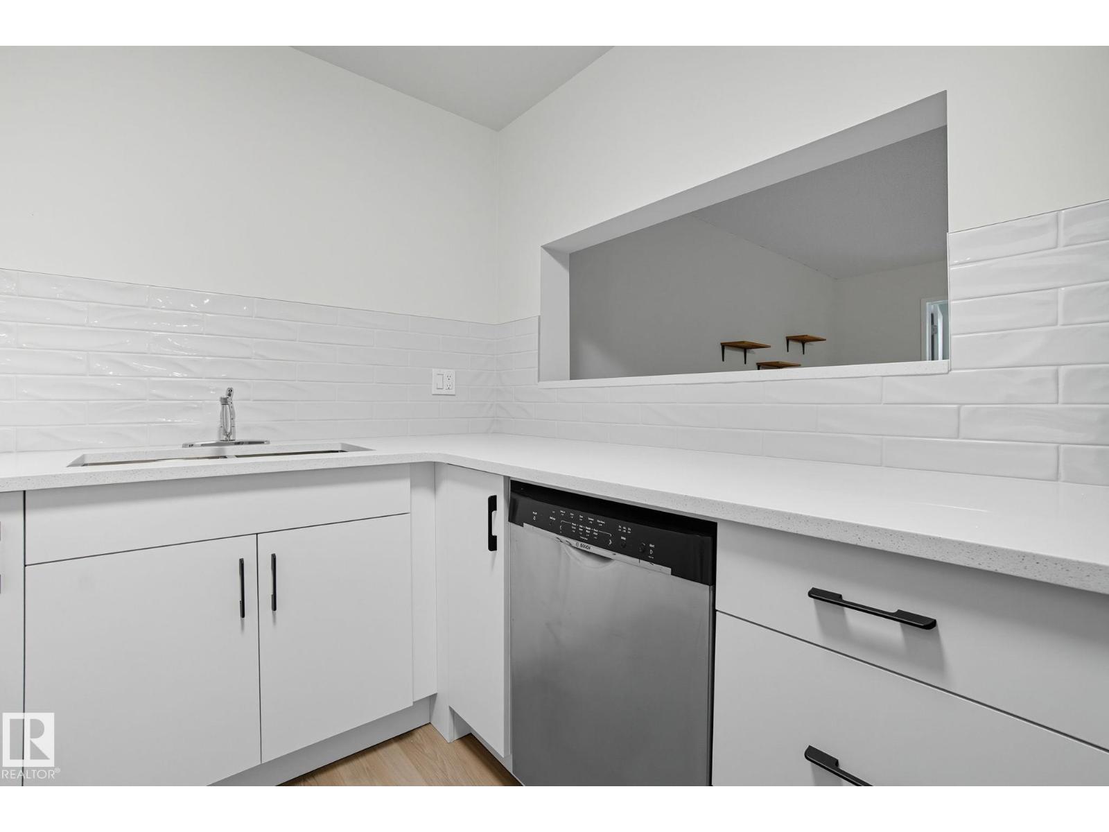 #6 10160 119 St Nw, Edmonton, Alberta  T5K 1Y9 - Photo 12 - E4458061