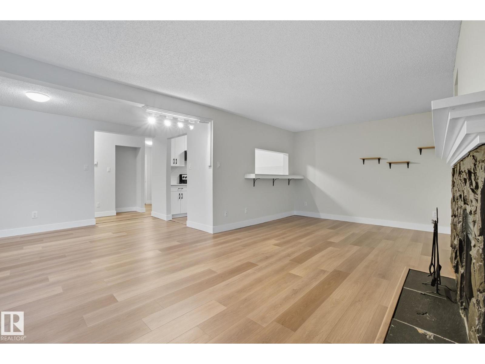 #6 10160 119 St Nw, Edmonton, Alberta  T5K 1Y9 - Photo 15 - E4458061