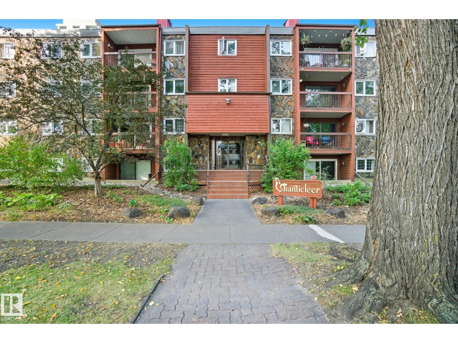 #6 10160 119 St Nw, Edmonton, Alberta  T5K 1Y9 - Photo 3 - E4458061