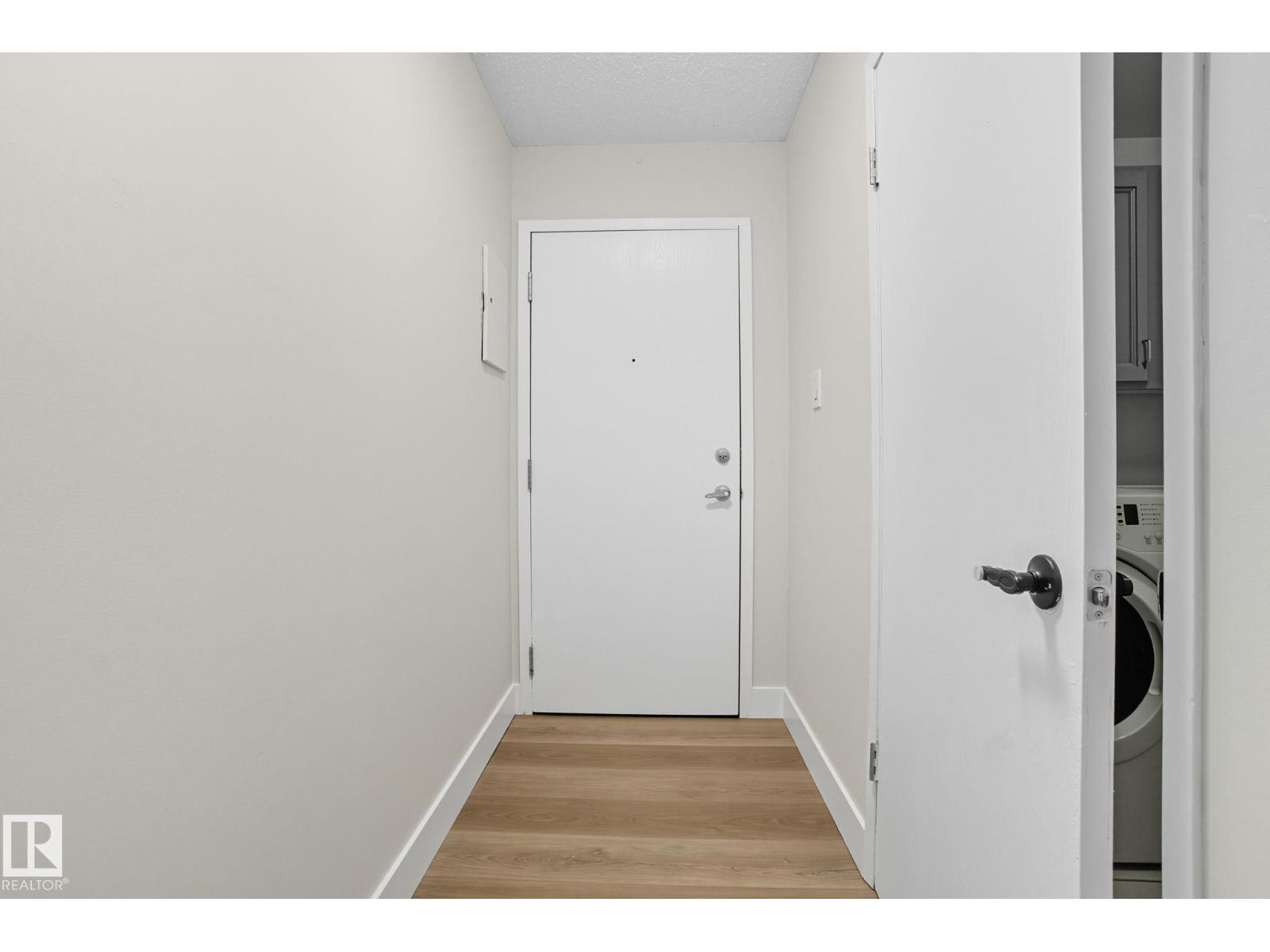 #6 10160 119 St Nw, Edmonton, Alberta  T5K 1Y9 - Photo 5 - E4458061