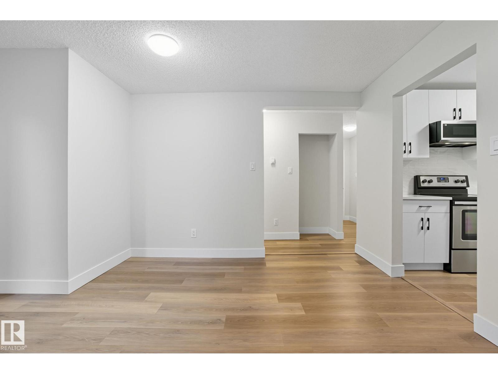 #6 10160 119 St Nw, Edmonton, Alberta  T5K 1Y9 - Photo 9 - E4458061
