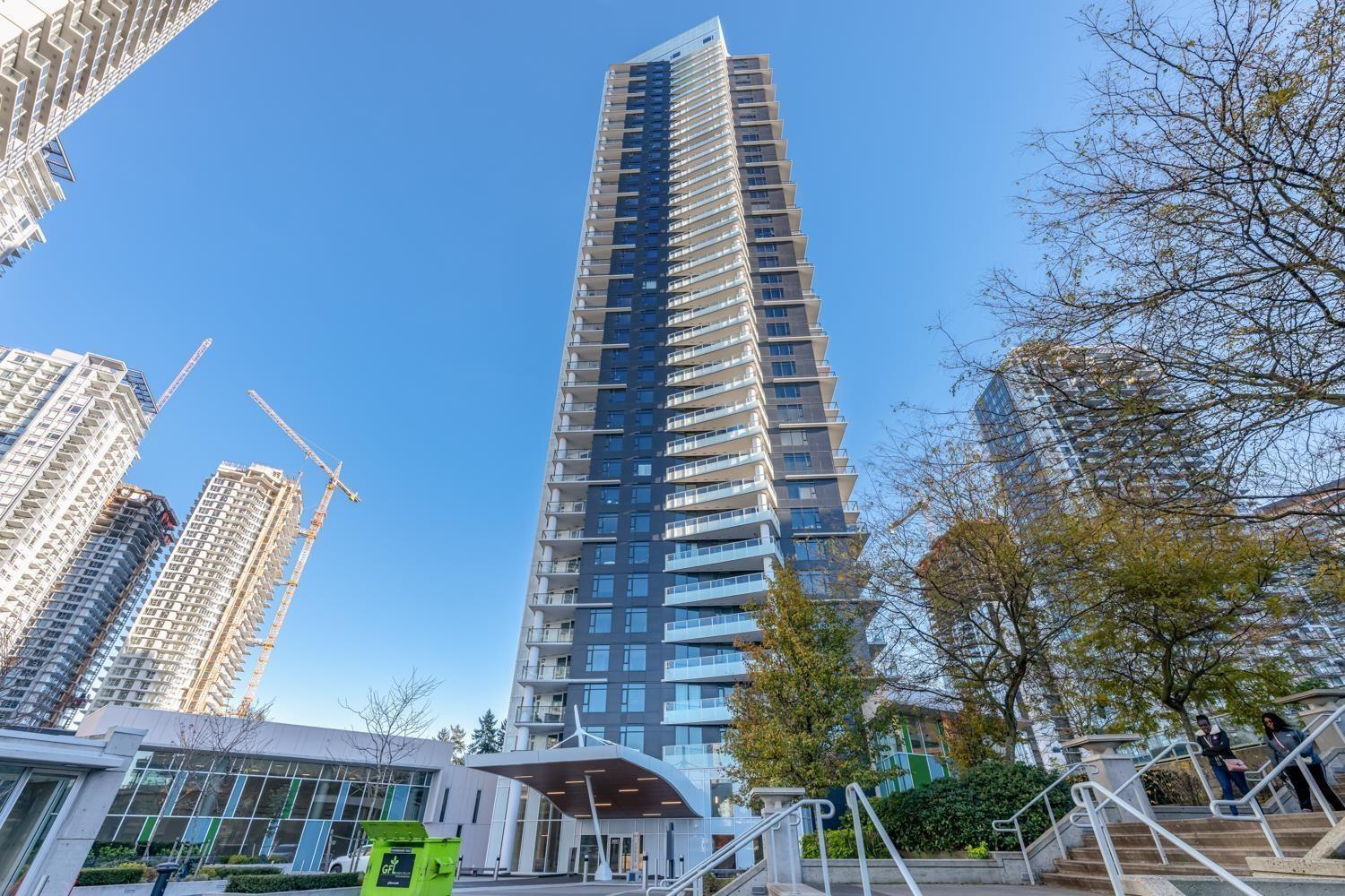 2609 9887 WHALLEY BOULEVARD, Surrey, British Columbia