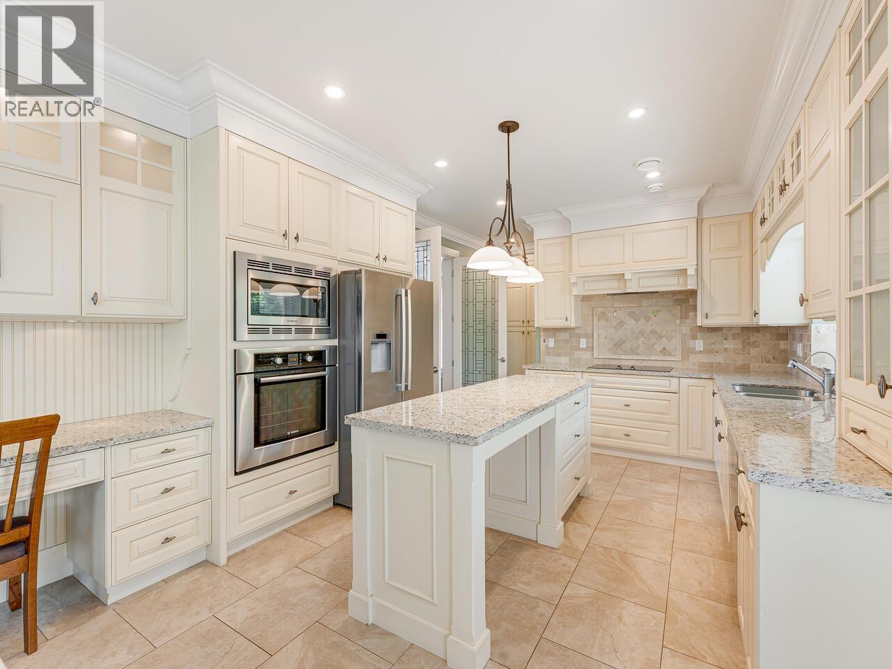 3780 Royalmore Avenue, Richmond, British Columbia  V7C 1P6 - Photo 10 - R3048820