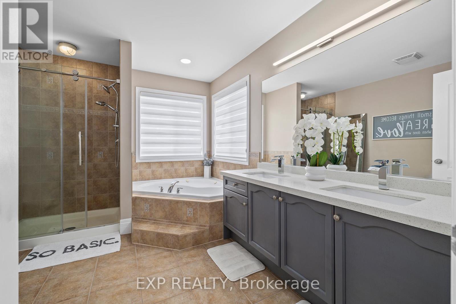 243 Sims Estate Drive, Kitchener, Ontario  N2A 4L4 - Photo 24 - X12406287