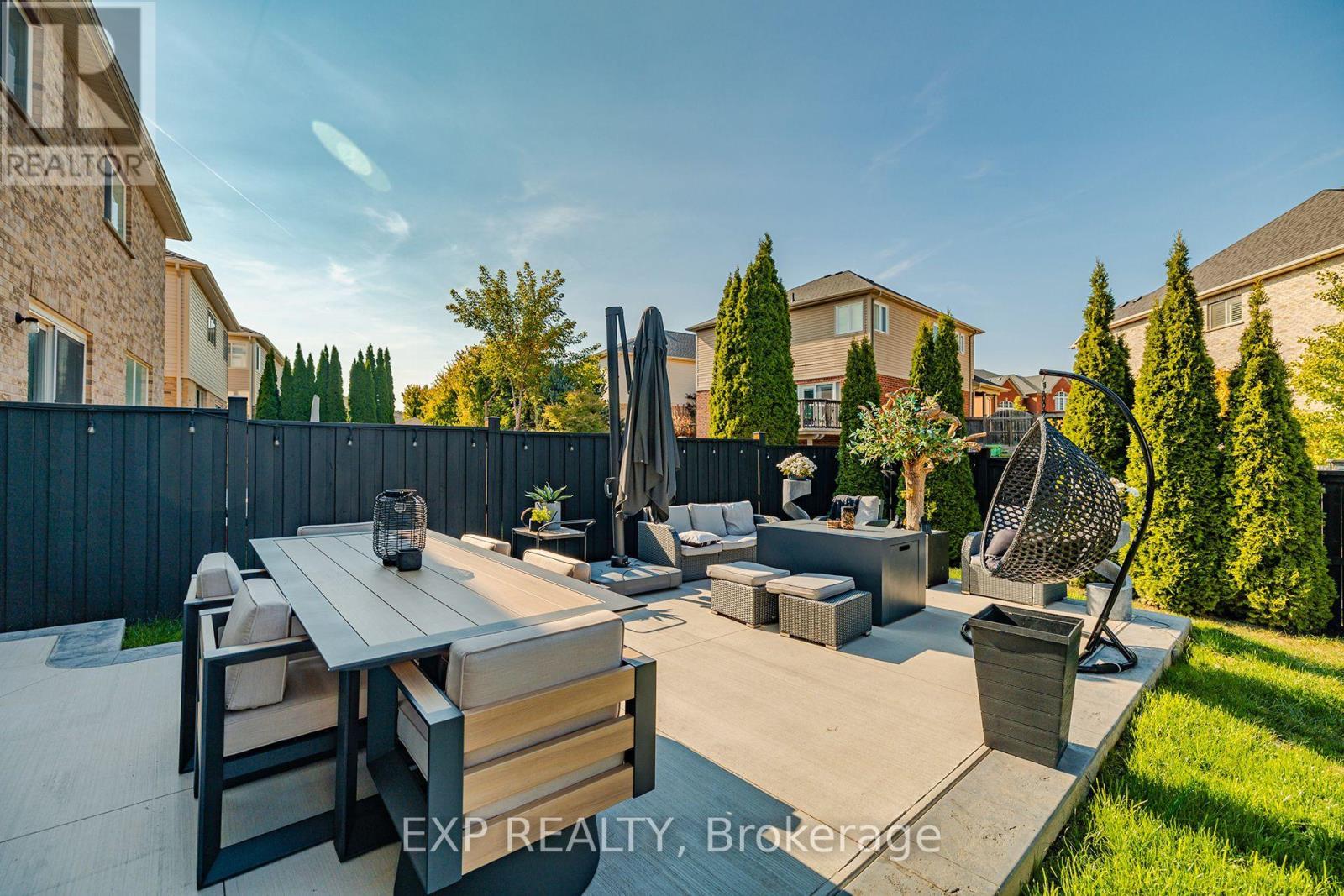 243 Sims Estate Drive, Kitchener, Ontario  N2A 4L4 - Photo 39 - X12406287