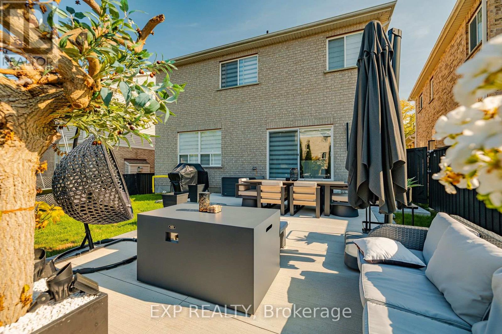 243 Sims Estate Drive, Kitchener, Ontario  N2A 4L4 - Photo 41 - X12406287