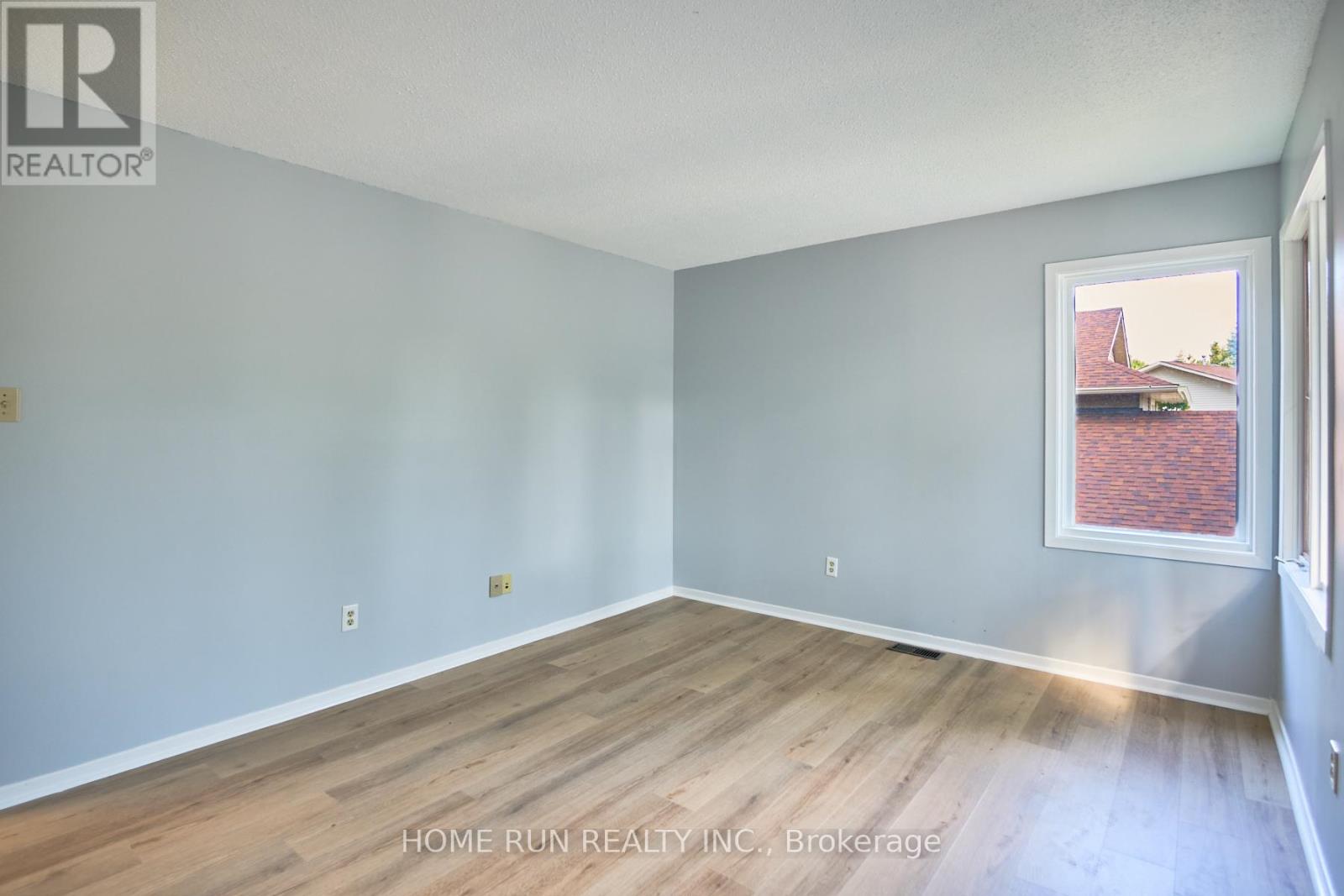 20 Thiessen Crescent, Ottawa, Ontario  K2L 2M3 - Photo 31 - X12408304