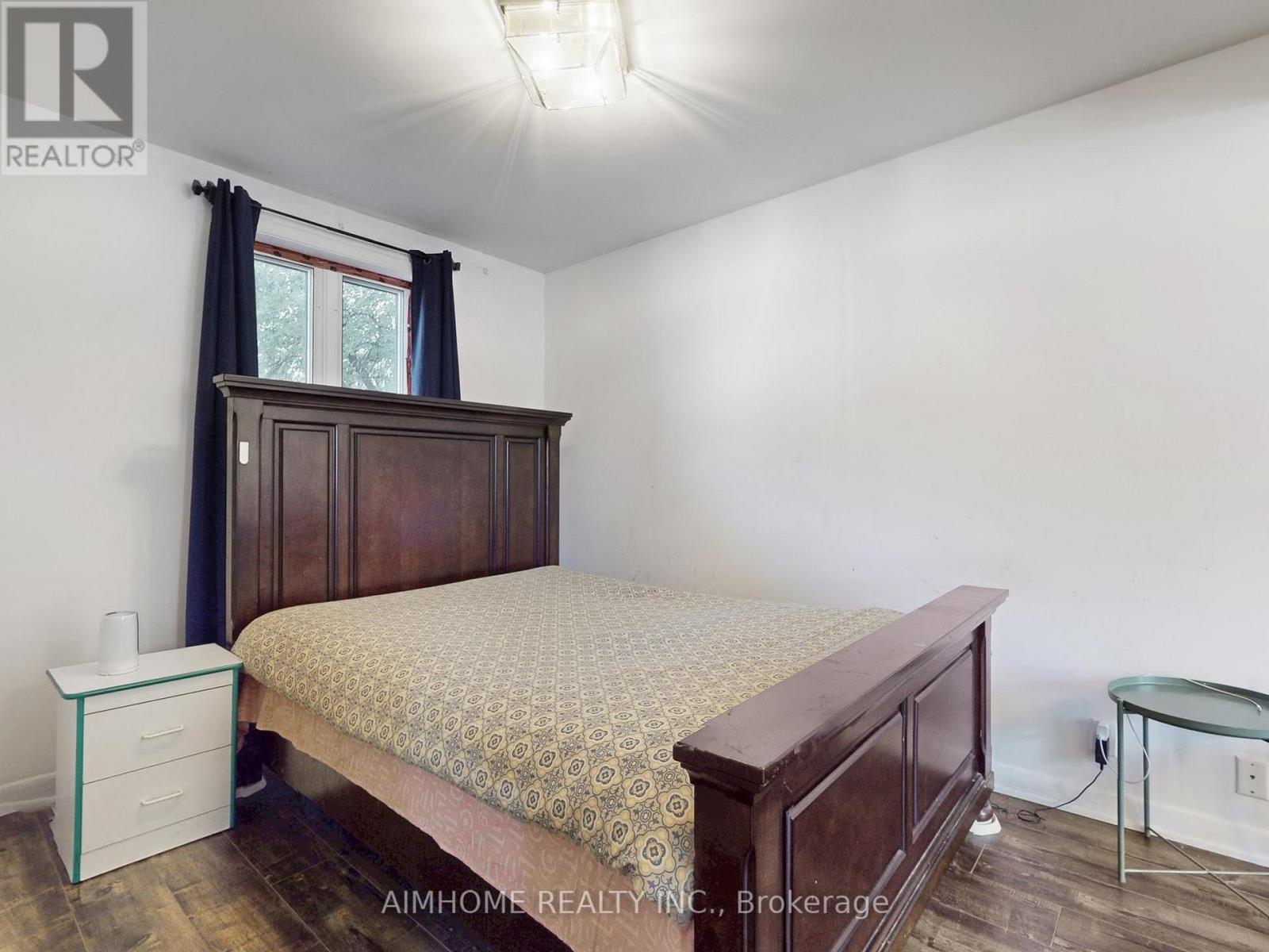 61 Talbot Road, Toronto, Ontario  M2M 1S1 - Photo 11 - C12408283