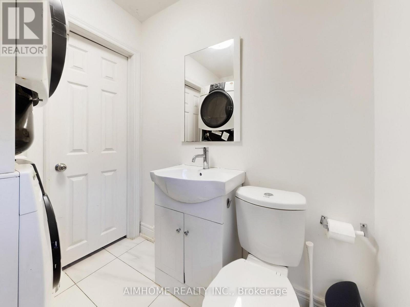 61 Talbot Road, Toronto, Ontario  M2M 1S1 - Photo 18 - C12408283