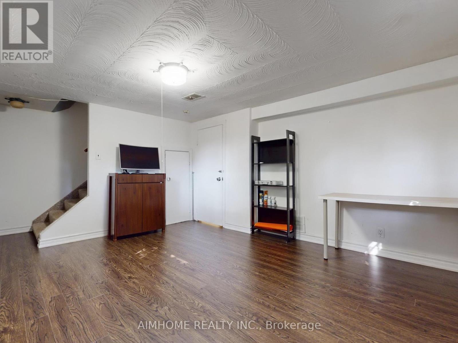 61 Talbot Road, Toronto, Ontario  M2M 1S1 - Photo 35 - C12408283