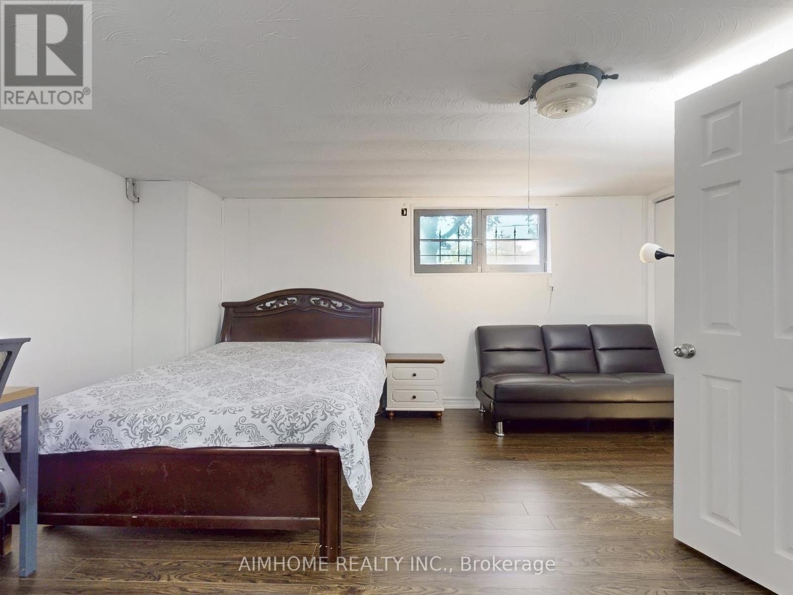 61 Talbot Road, Toronto, Ontario  M2M 1S1 - Photo 37 - C12408283