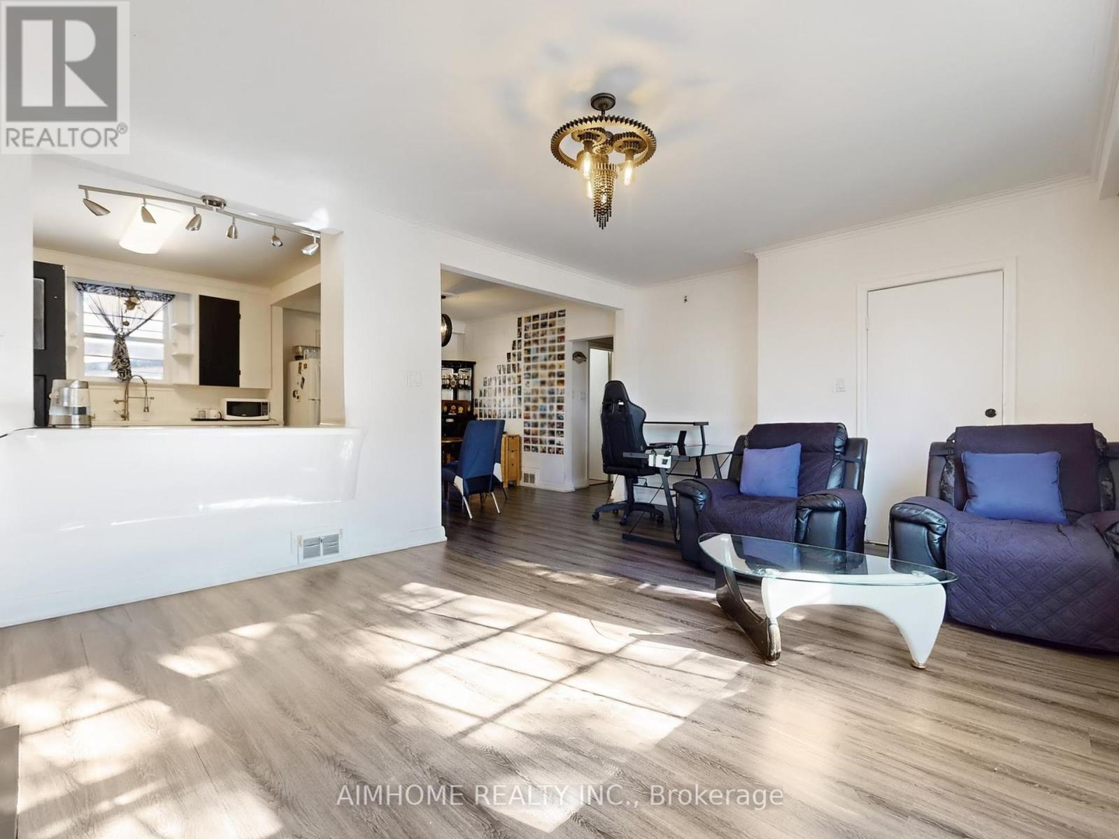 61 Talbot Road, Toronto, Ontario  M2M 1S1 - Photo 5 - C12408283