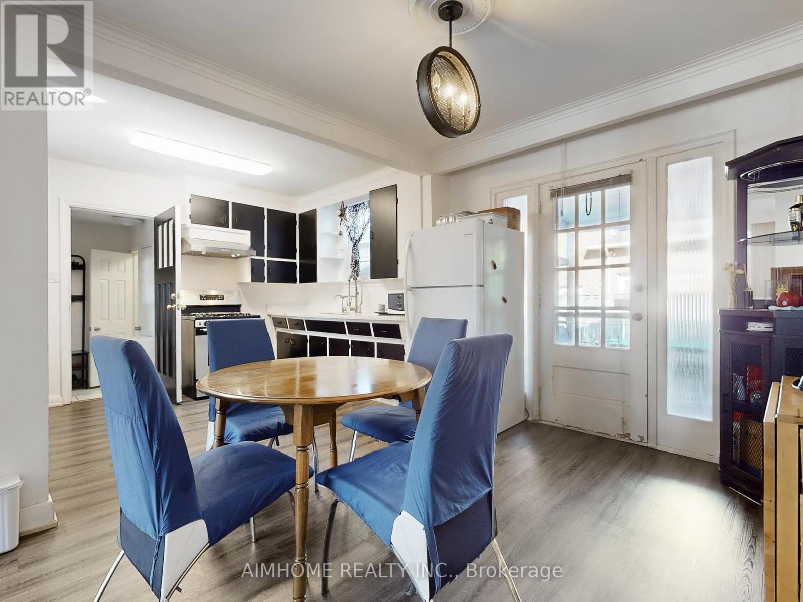 61 Talbot Road, Toronto, Ontario  M2M 1S1 - Photo 9 - C12408283