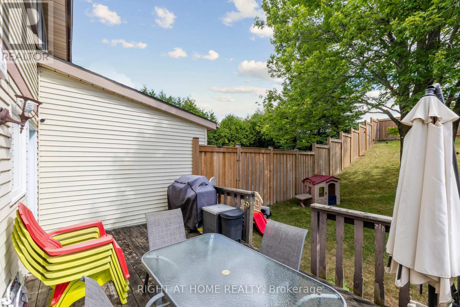 923 Southridge Street, Oshawa (Donevan), Ontario  L1H 8A4 - Photo 34 - E12408292