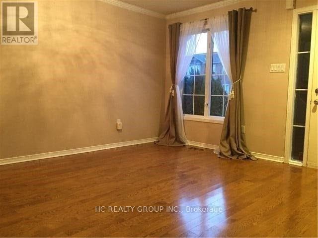 35 Ferris Street, Richmond Hill, Ontario  L4B 4K7 - Photo 5 - N12408273