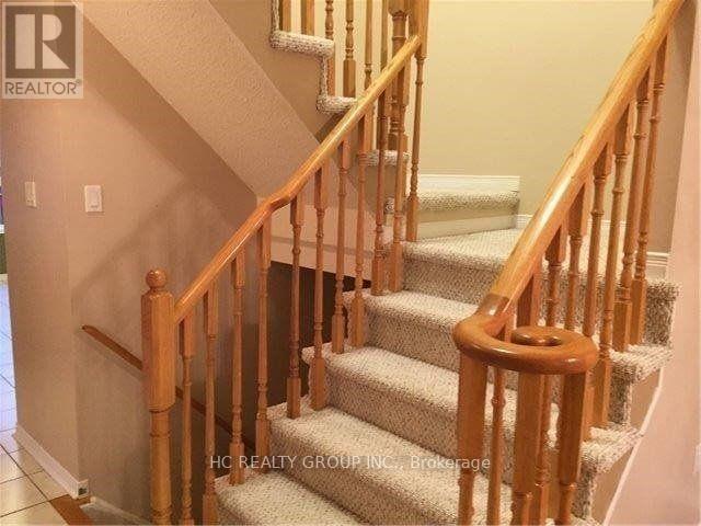 35 Ferris Street, Richmond Hill, Ontario  L4B 4K7 - Photo 6 - N12408273