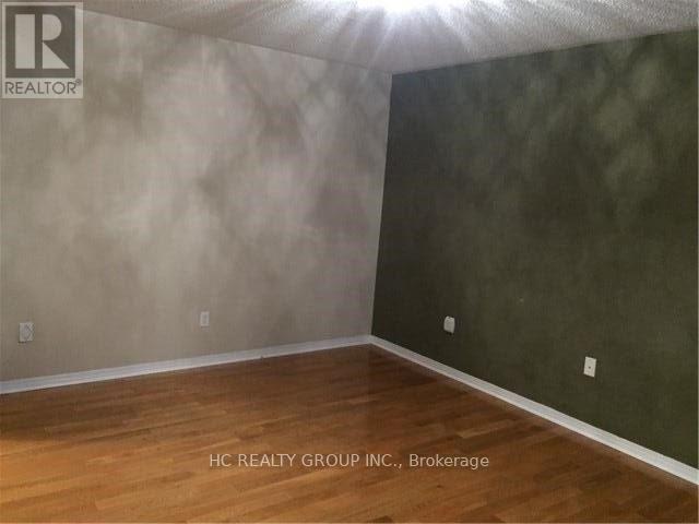 35 Ferris Street, Richmond Hill, Ontario  L4B 4K7 - Photo 7 - N12408273
