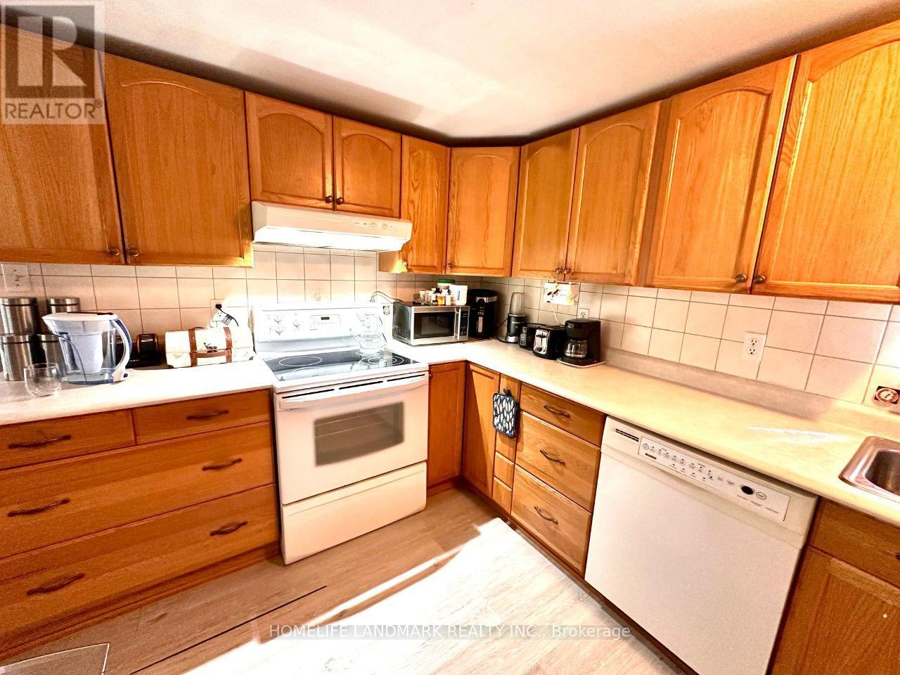 283 Pasadena Drive, Georgina, Ontario  L4P 2Z1 - Photo 7 - N12408278